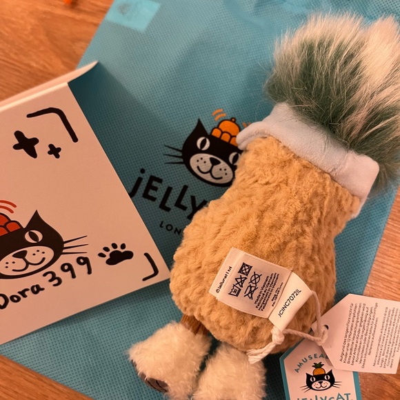 Jellycat Authentic Amuseables Peanut “Après Ski” – New with Dust Bag – 5.9” - Picture 4 of 4